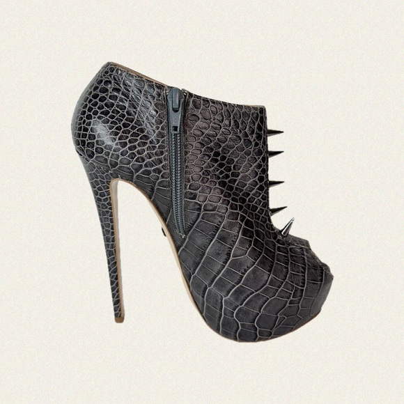 |NWOT| Ruthie Davis Banks Ankle Boot - Picture 5 of 8